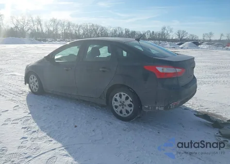 2012 Ford Focus Se z USA, uszkodzony, nr VIN 1FAHP3F25CL127862